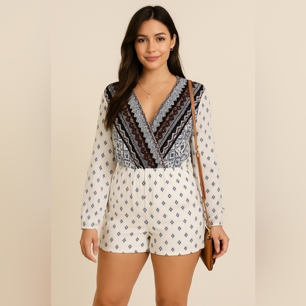 Chloe & Katie woman’s tribal pattern shorts romper. Size M